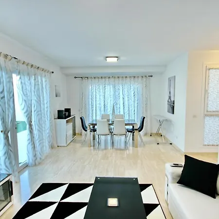 Villa Family Mosaico With Private Heated Pool, Bbq & Wifi By Holidays