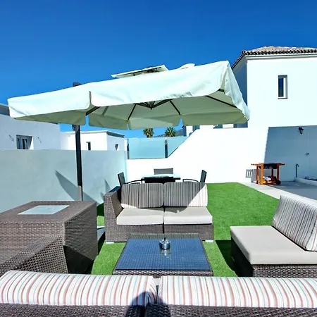 Family Mosaico With Private Heated Pool, Bbq & Wifi By Holidays 别墅